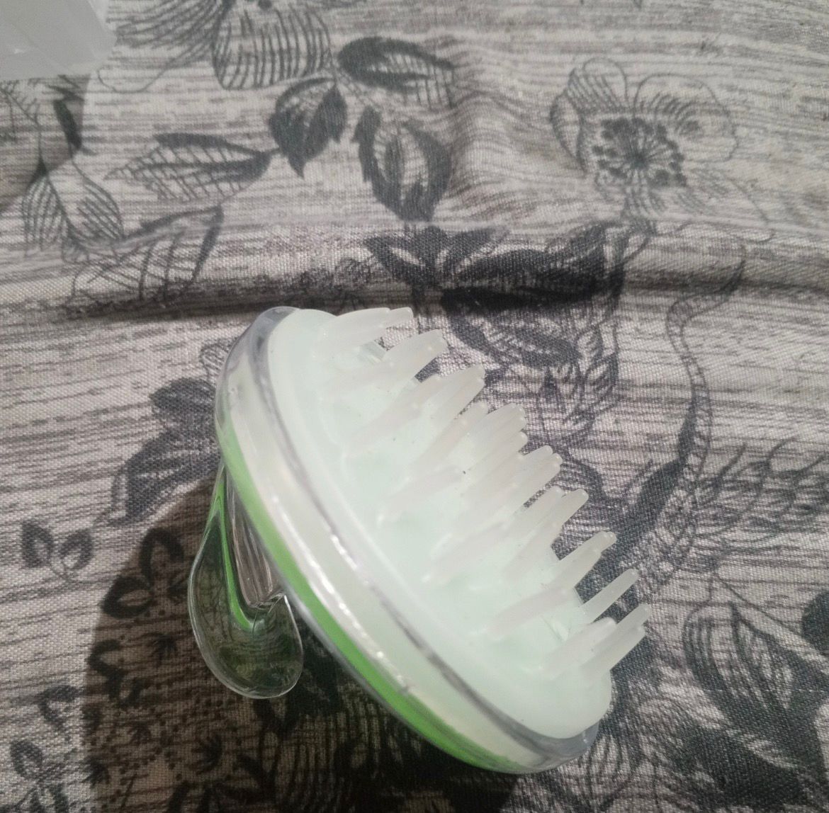 Silicone Hair Wash Brush & Scalp Massaging Deep Cleanser Comb