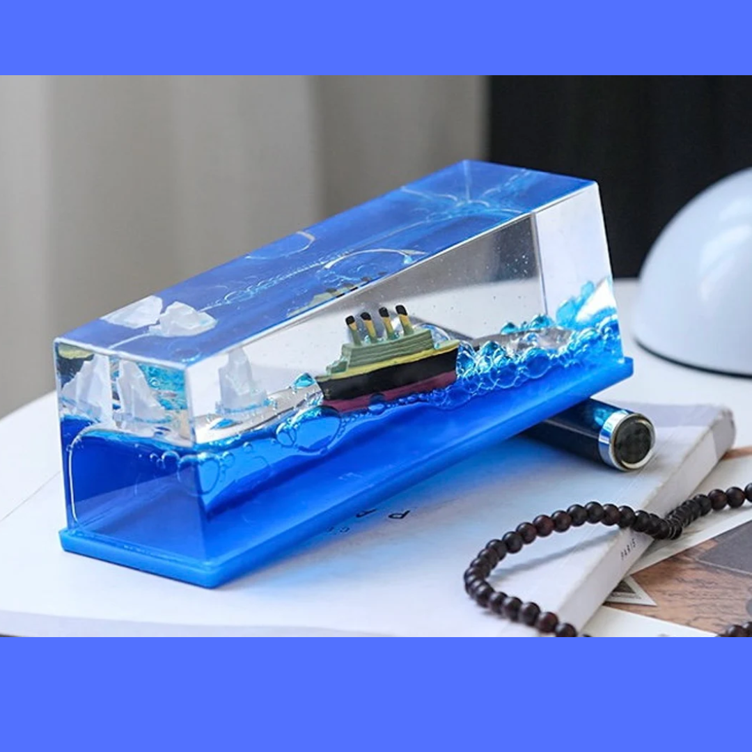 Titanic Unsinkable Fluid Drift Bottle | Relaxing Liquid Motion Cruise Ship & Iceberg Display