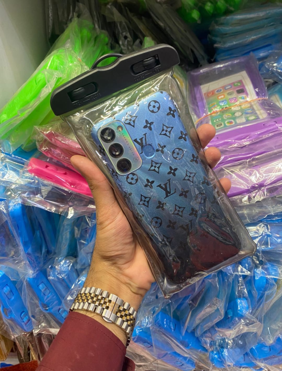 Universal Waterproof Mobile Pouch with Touch-Sensitive Window